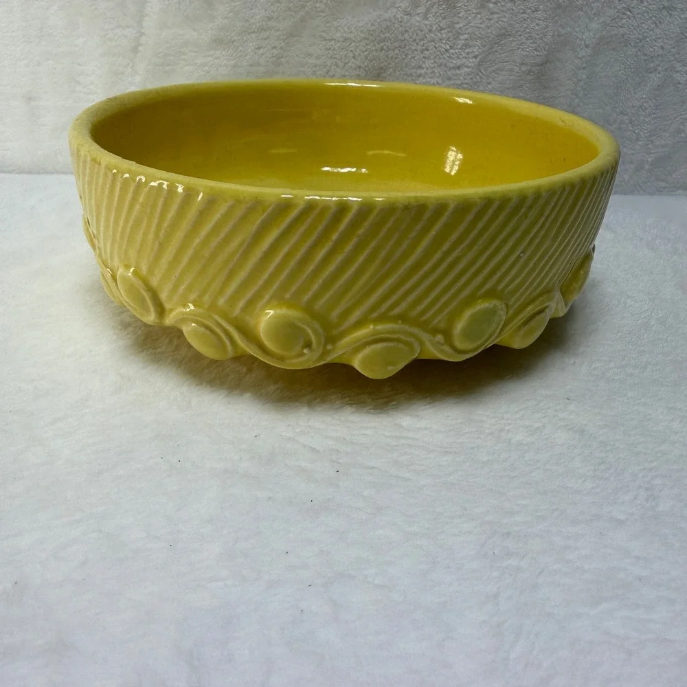 Vintage Mustard Yellow Ceramic Bowl Glossy Crazed Glaze Farmhouse Decor‎ *READ